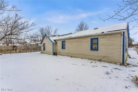 5115 Bond Ave, Lorain, OH 44055 photo 5