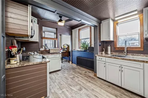 Kitchen - 977 W Prospect Rd, Ashtabula, OH 44004 photo 2 of 4