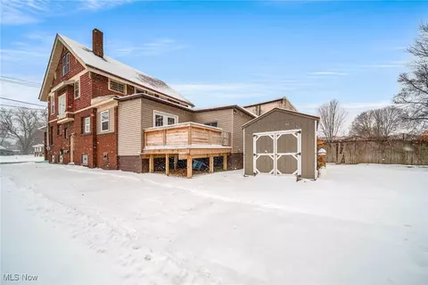 Exterior - 977 W Prospect Rd, Ashtabula, OH 44004 photo 5 of 8
