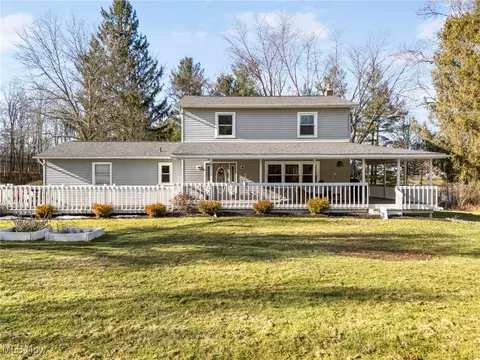 7153 Hudson Rd, Kent, OH 44240