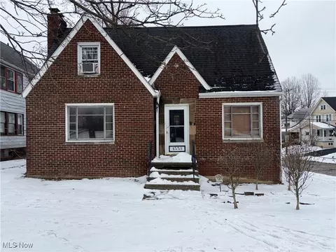 8220 Garfield Blvd, Garfield Heights, OH 44125