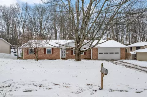 1439 Hickory Ln, Wooster, OH 44691