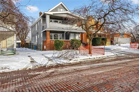 833 E 156th St, Cleveland, OH 44110