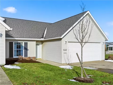 816 King Ridge Dr, Ashland, OH 44805
