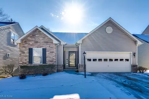 2286 Bent Branch Ct, Akron, OH 44333
