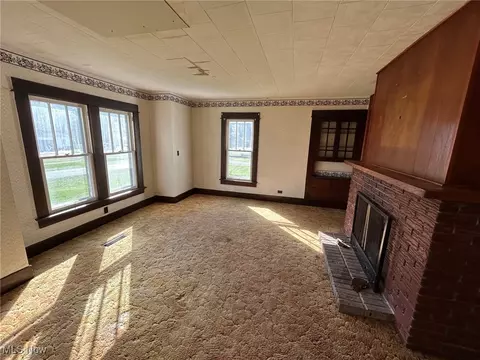 Living - 322 And 318 3rd St, Beverly, OH 45715 photo 6 of 7