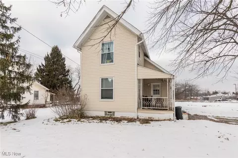 21082 Westwood Dr, Strongsville, OH 44149
