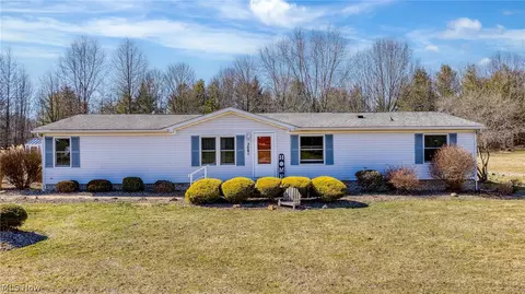 3541 Greenbriar Ave, Alliance, OH 44601