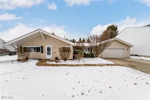 148 Englewood Dr, Avon Lake, OH 44012