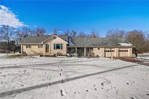 8820 Cook Rd, Salem, OH 44460