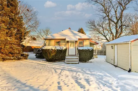 2123 37th St NW, Canton, OH 44709