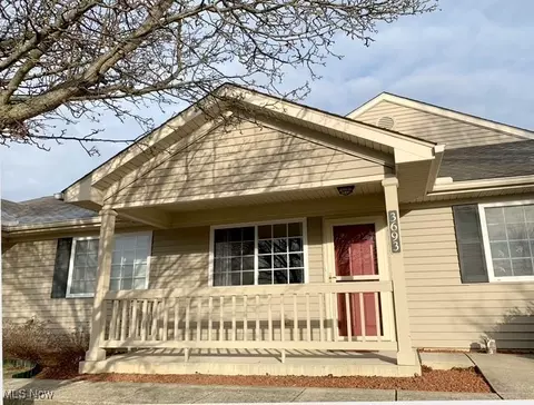 3693 Colony Hill Dr, Zanesville, OH 43701