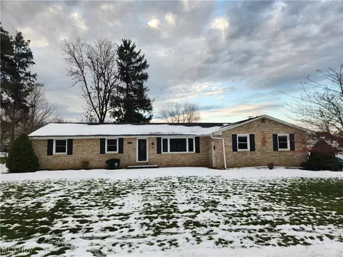 509 Lori Ave NE, Massillon, OH 44646