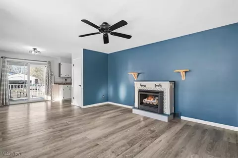 Living - 3485 Brunk Rd, Akron, OH 44312 photo 2 of 3