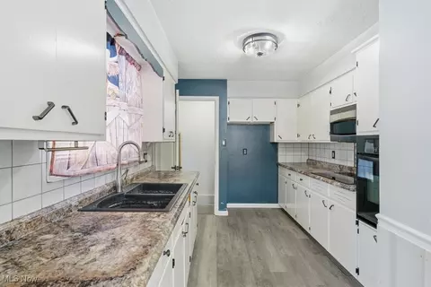 Kitchen - 3485 Brunk Rd, Akron, OH 44312 photo 1 of 4