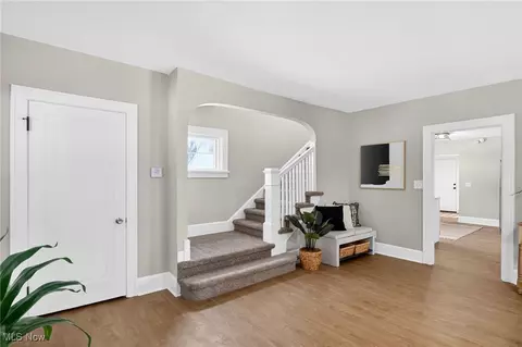 Entry Way - 2250 Eschtruth St, Elyria, OH 44035 photo 7 of 9