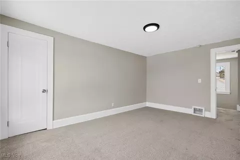 Bedroom - 2250 Eschtruth St, Elyria, OH 44035 photo 4 of 9