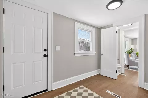 Entry Way - 2250 Eschtruth St, Elyria, OH 44035 photo 5 of 9