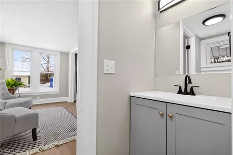 Entry Way - 2250 Eschtruth St, Elyria, OH 44035 photo 6 of 9