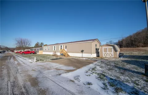 14000 Lincoln St #3, Minerva, OH 44657