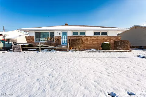6849 Lantern Ln, Parma Heights, OH 44130
