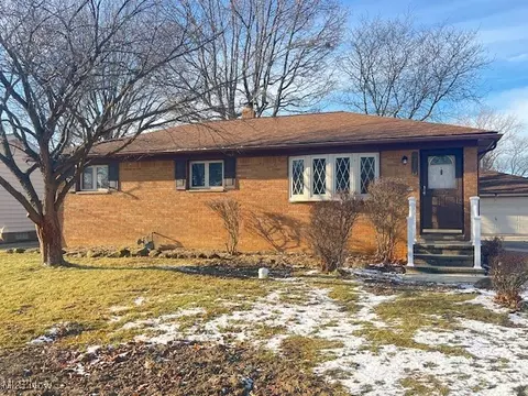 6210 Siegler Dr, Brook Park, OH 44142