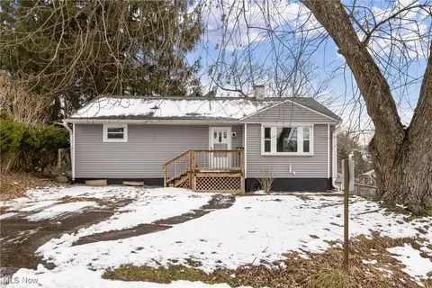 146 Hutchinson Dr, Saint Clairsville, OH 43950