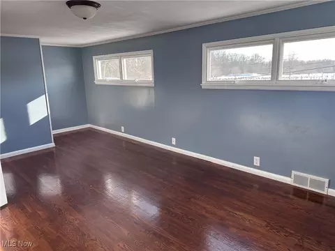 Living - 2117 W 19th St, Ashtabula, OH 44004 photo 1 of 9
