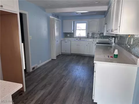 Kitchen - 2117 W 19th St, Ashtabula, OH 44004 photo 1 of 1