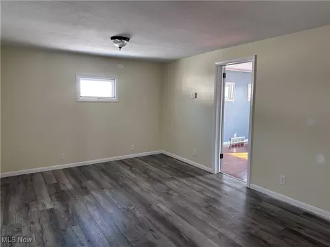 Living - 2117 W 19th St, Ashtabula, OH 44004 photo 6 of 9