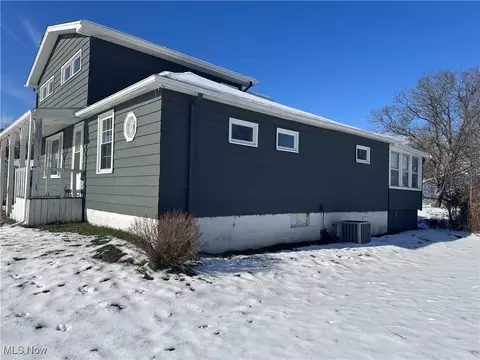 Exterior - 2117 W 19th St, Ashtabula, OH 44004 photo 1 of 2
