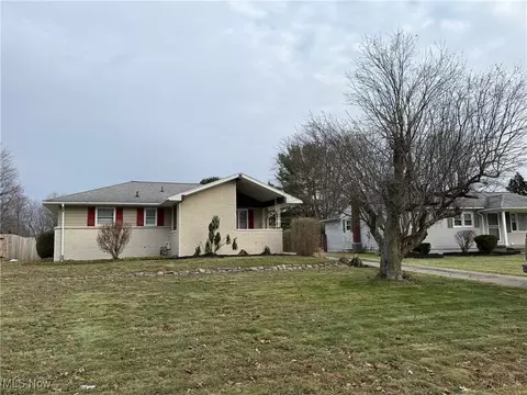 285 Aldrich Rd, Austintown, OH 44515