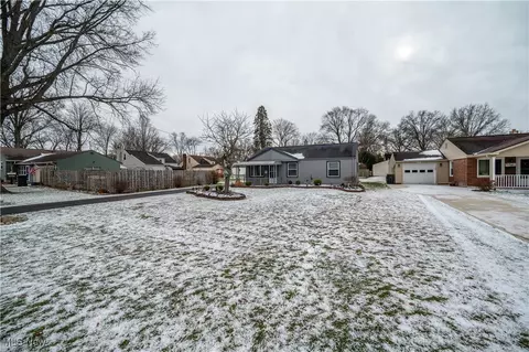 121 Centervale Ave, Boardman, OH 44512 photo 4