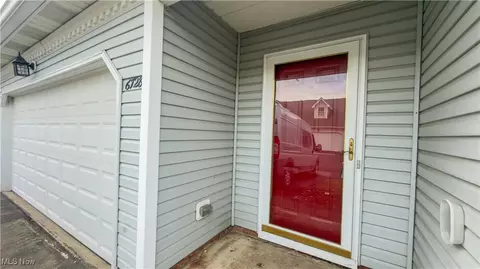 6728 Bayside Dr, Madison, OH 44057