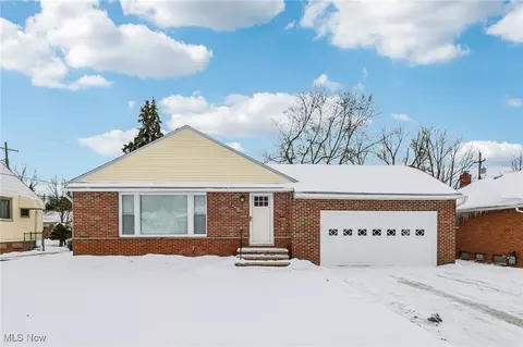 24010 Timberlane Rd, Warrensville Heights, OH 44128