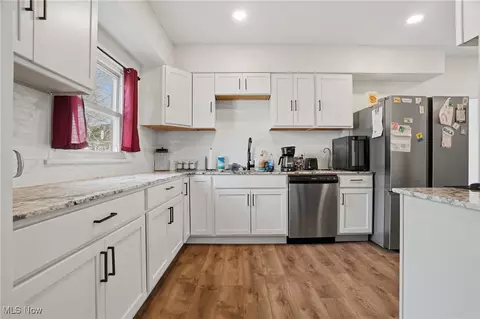 Kitchen - 178 Marshall St, Conneaut, OH 44030 photo 3 of 3
