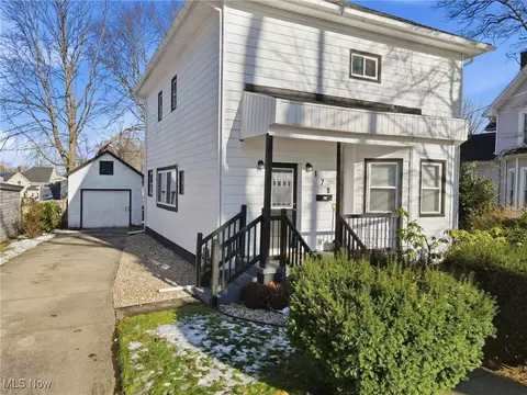 Exterior - 178 Marshall St, Conneaut, OH 44030 photo 2 of 4