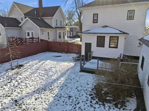 Exterior - 178 Marshall St, Conneaut, OH 44030 photo 3 of 4