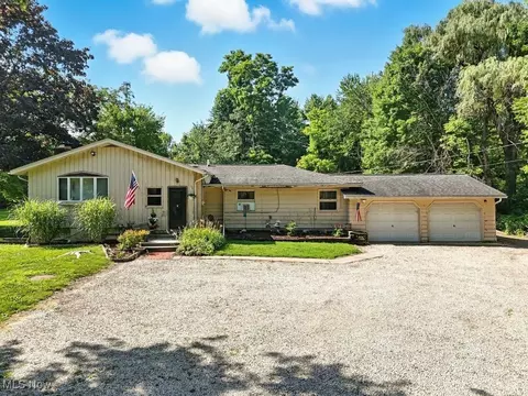 10037 Kinsman Rd, Novelty, OH 44072