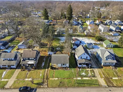 1403 Ohio Ave, Ashtabula, OH 44004 photo 6