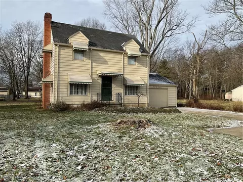 2824 S Meridian Rd, Youngstown, OH 44511