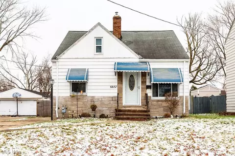6657 Orchard Blvd, Parma Heights, OH 44130