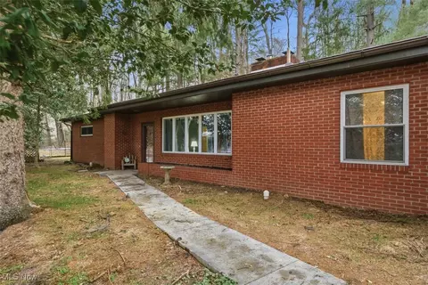 1101 47th St, Vienna, WV 26105