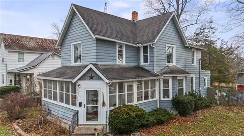 4 S Church St, Willard, OH 44890