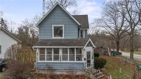 4 S Church St, Willard, OH 44890 photo 2