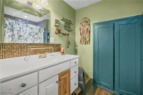 4 S Church St, Willard, OH 44890 photo 15