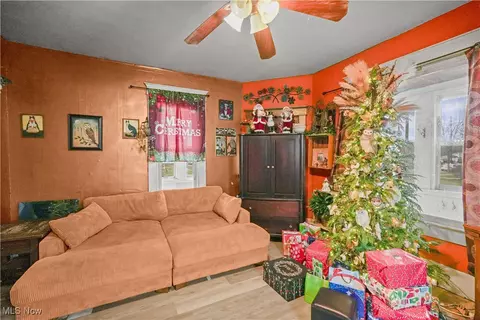 4 S Church St, Willard, OH 44890 photo 12