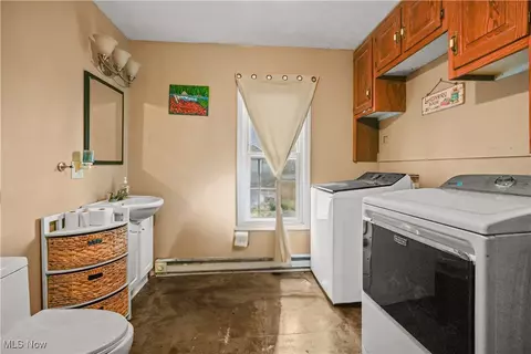 4 S Church St, Willard, OH 44890 photo 23
