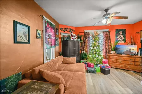 4 S Church St, Willard, OH 44890 photo 11