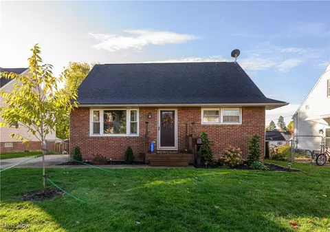 1624 34th St NE, Canton, OH 44714